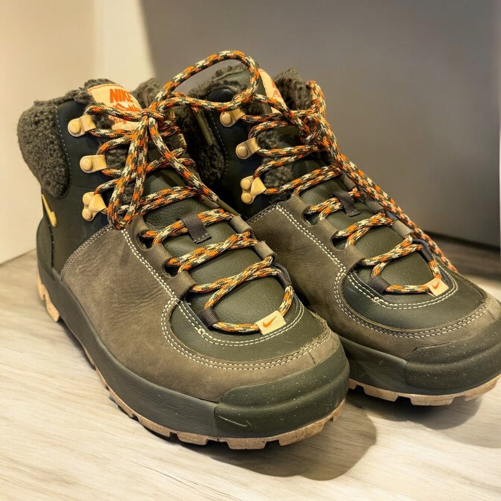 Nike Khaki Classic City Boots Waterproof, W 9.5 olive - Picture 2 of 4